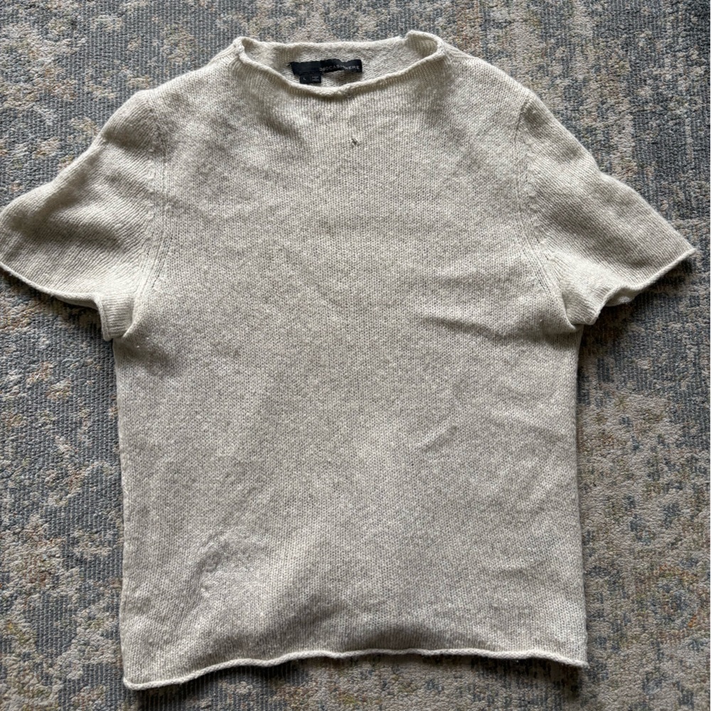 360 Cashmere Grey mock neck short sleeve sweater